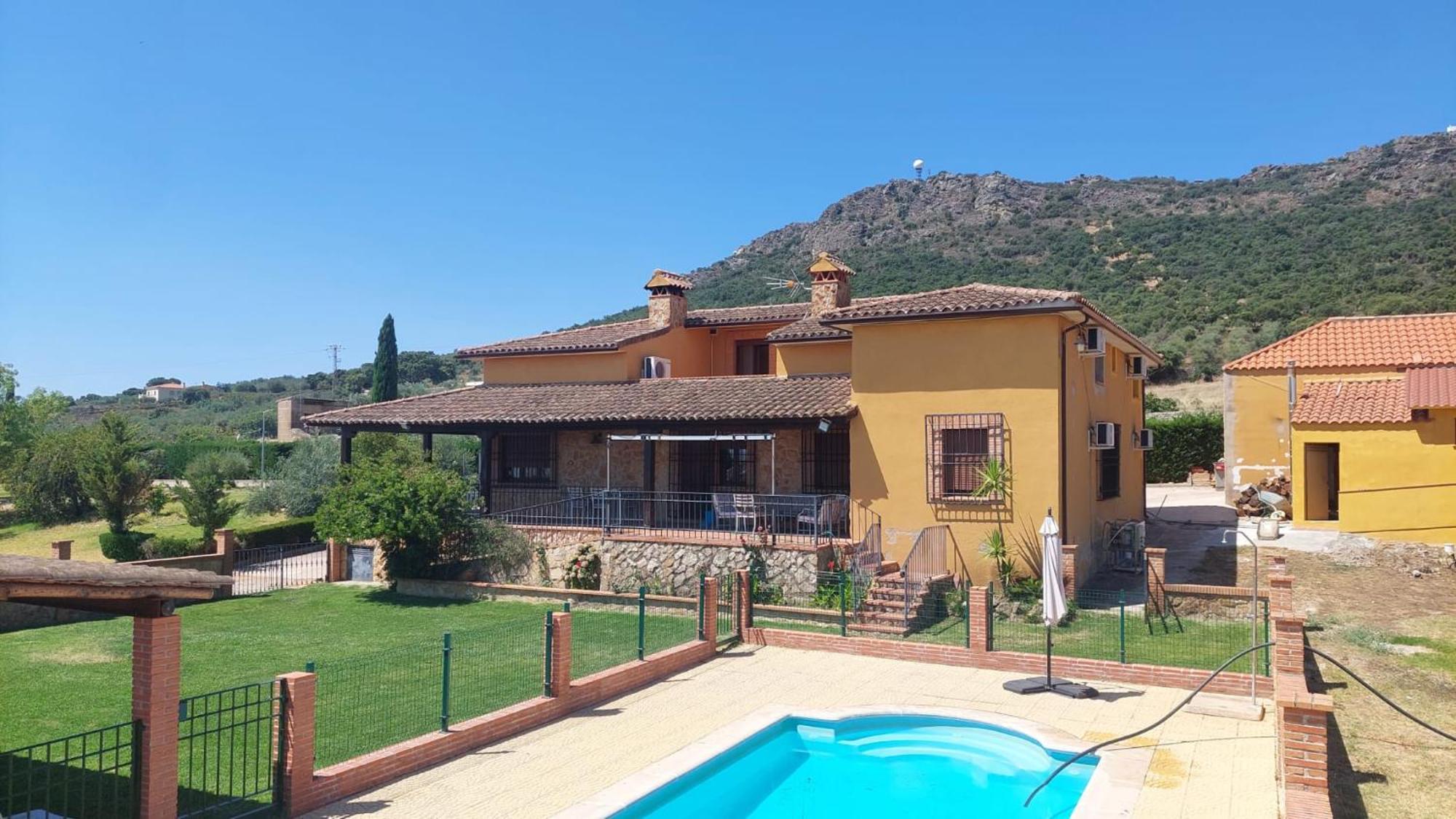 Dalia * Sierra de Fuentes